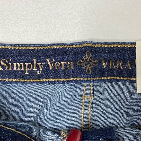 Simply Vera Vera Wang | NWT Mid Rise Bermuda Shorts - Picture 2 of 4